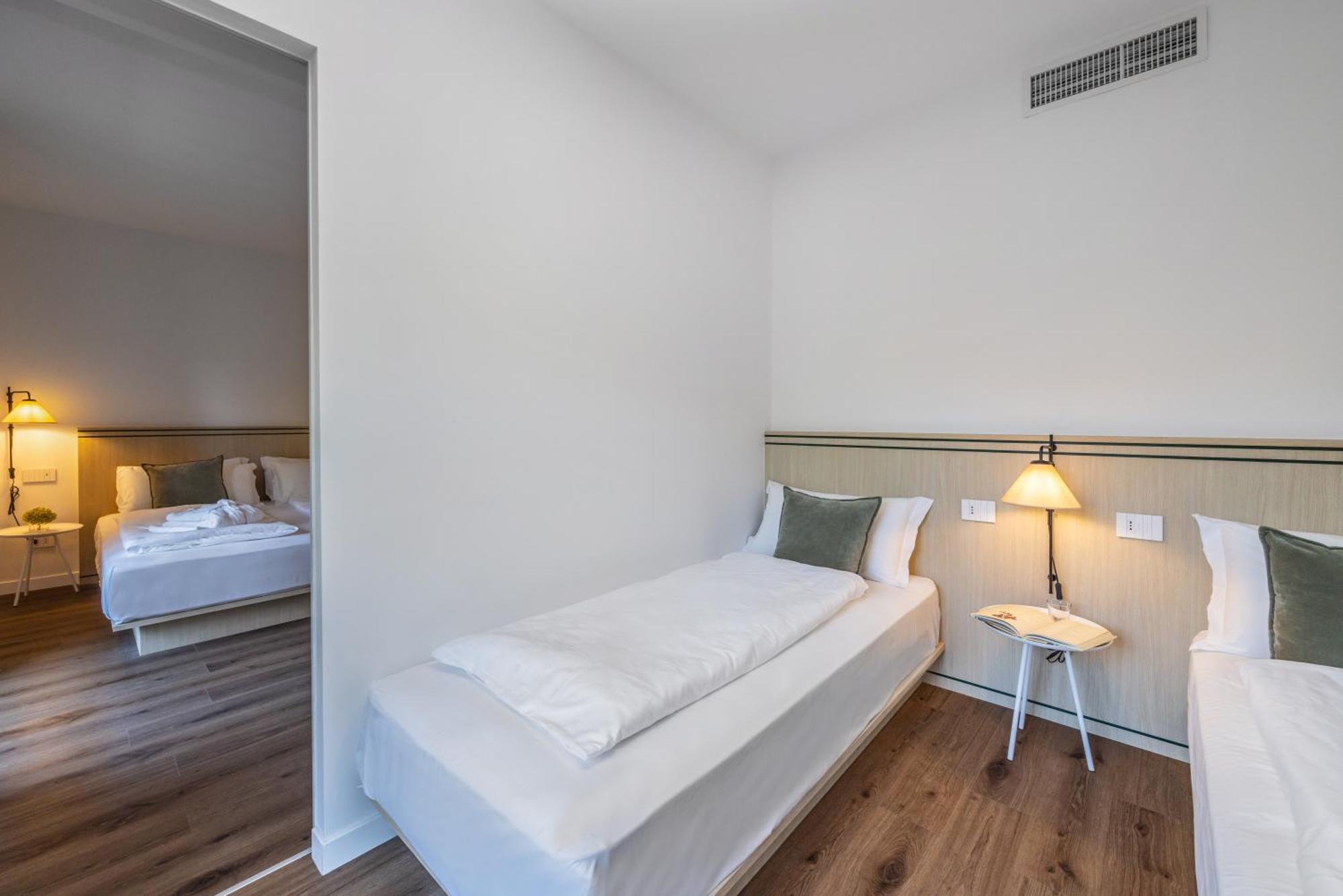 Hotel Al Sorriso Greenpark & Wellness Levico Terme Rum bild