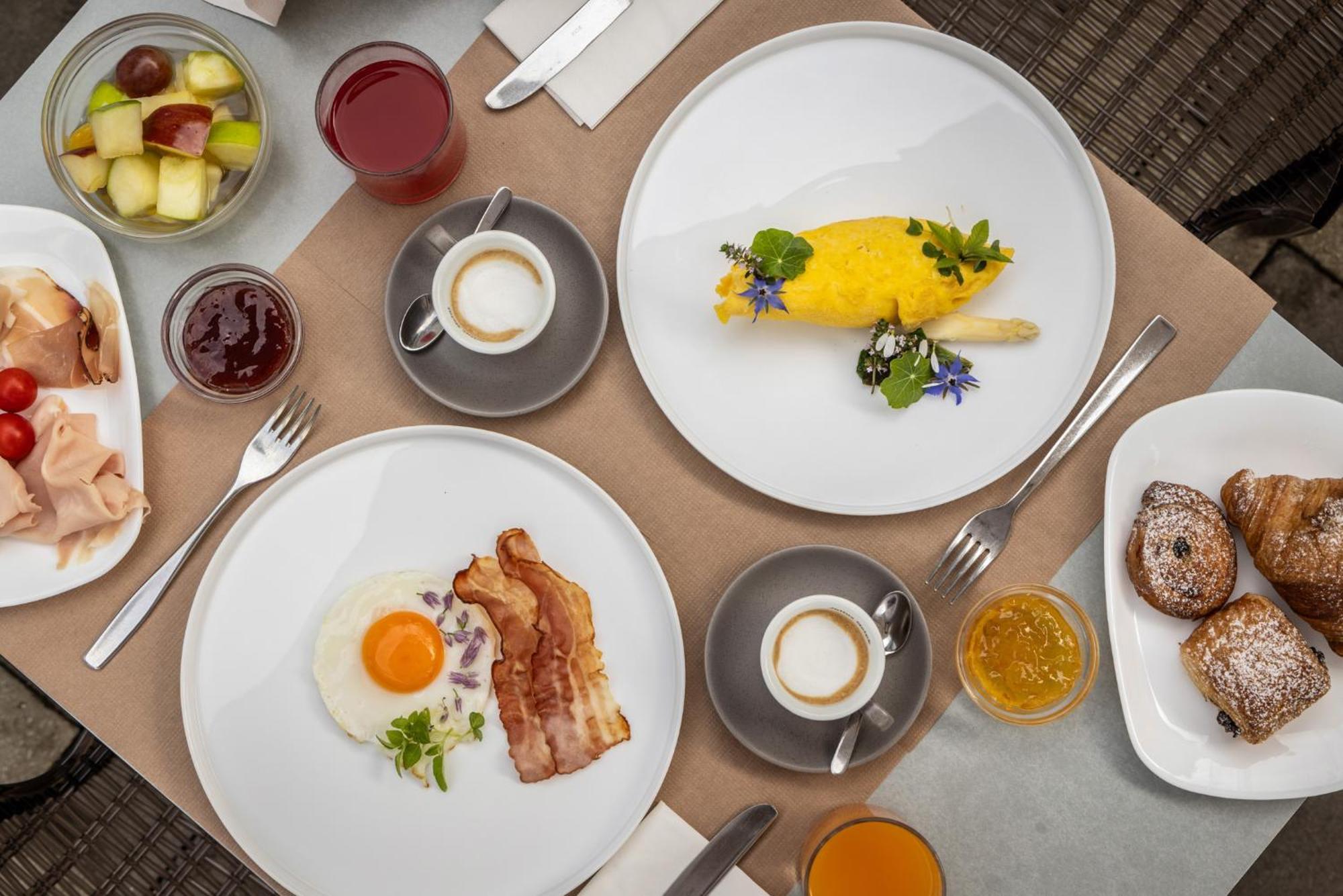 Hotel Al Sorriso Greenpark & Wellness Levico Terme Exteriör bild